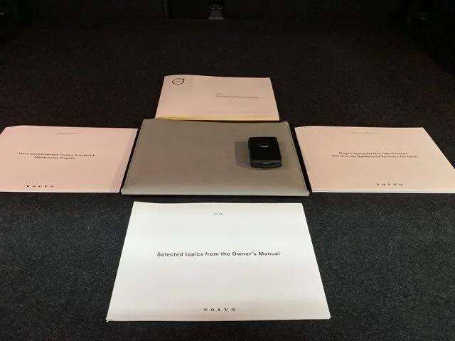 Used 2025 Volvo XC40 B5 Core image 91