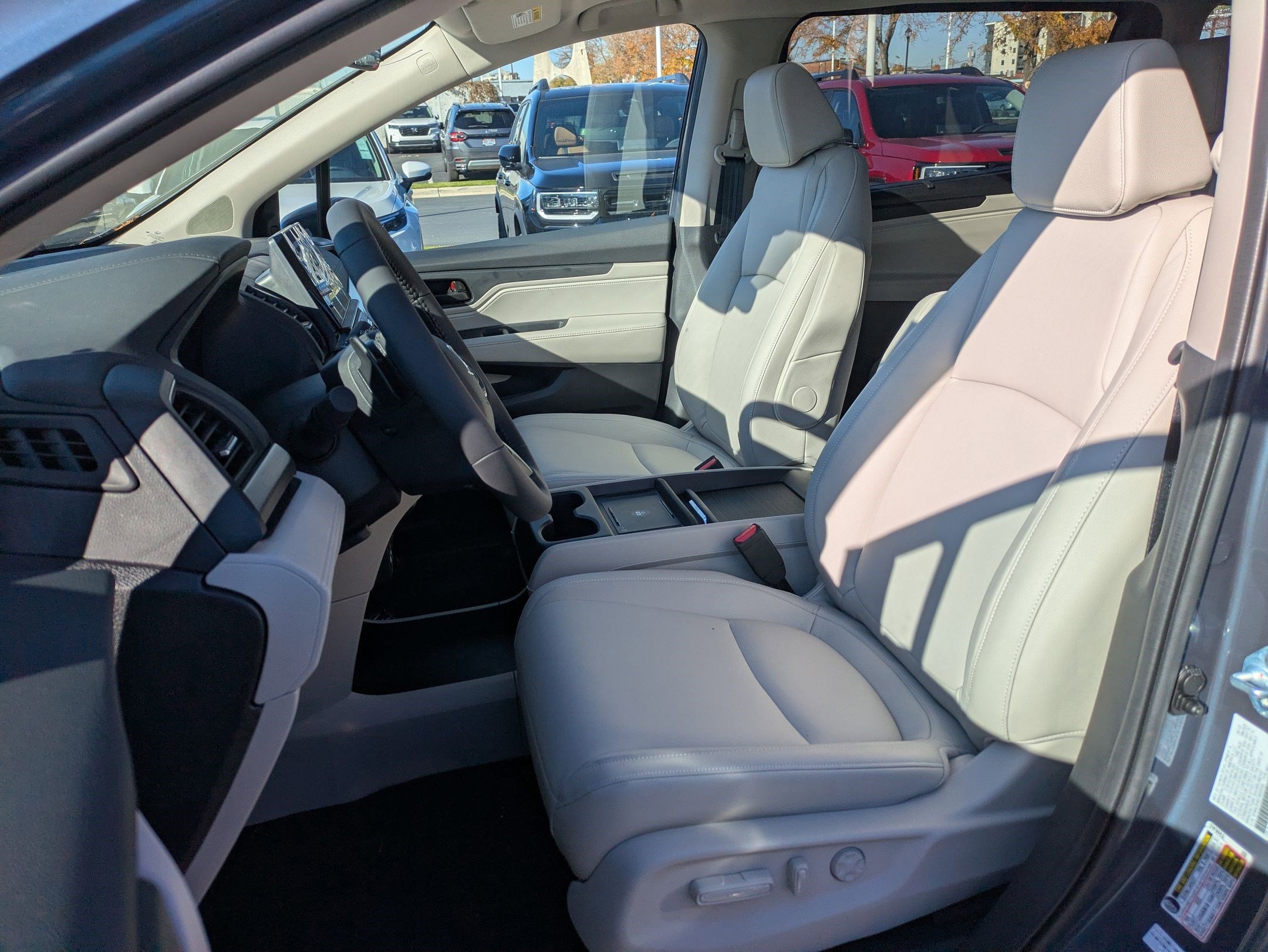 New 2026 Honda Odyssey EX-L image 16