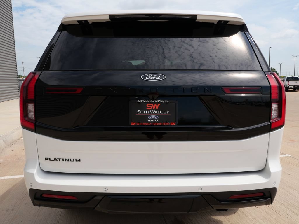 New 2026 Ford Expedition Platinum w/ Stealth Appearance Package AWD/4WD image 5
