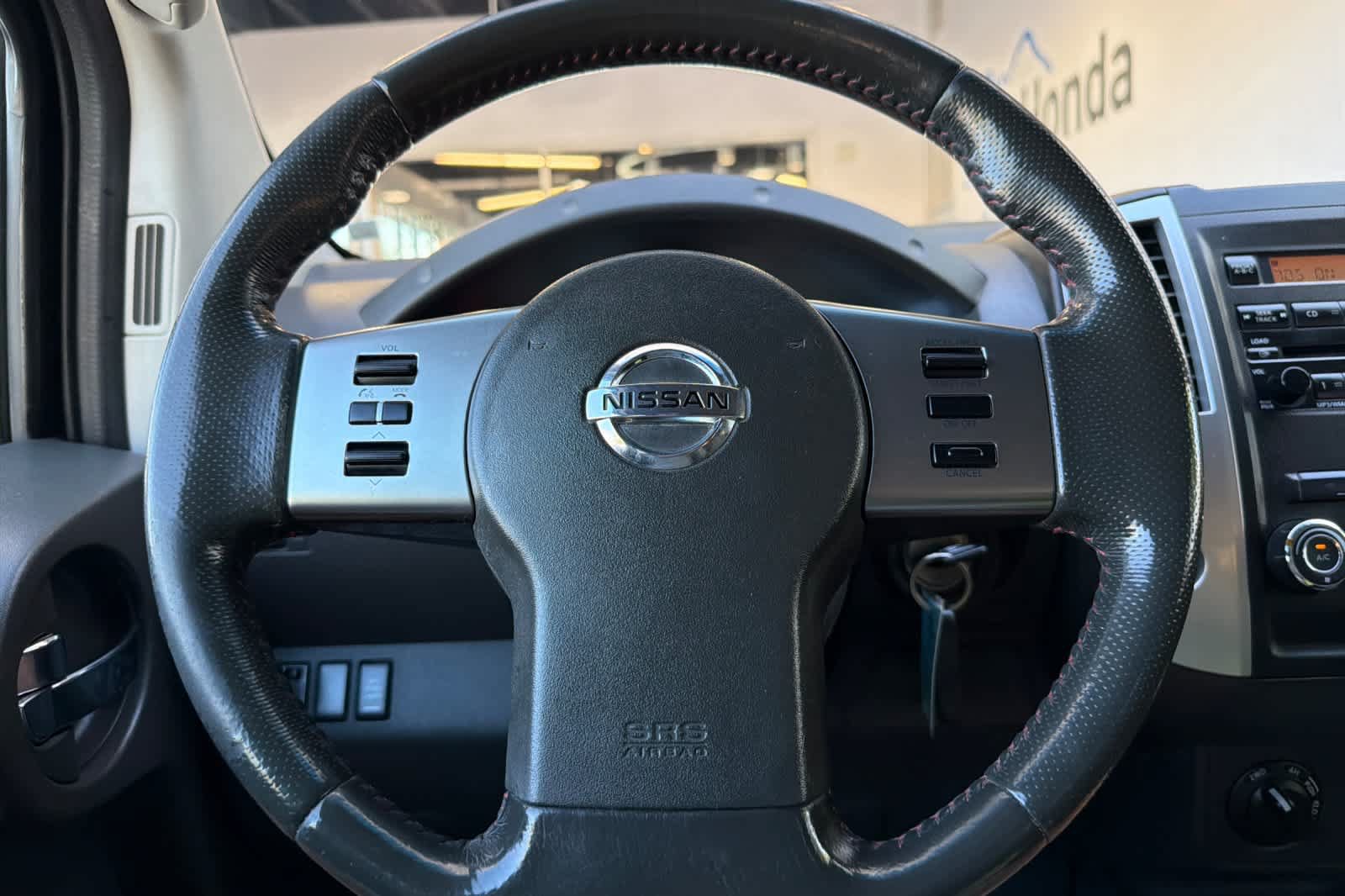 Used 2011 Nissan Xterra PRO-4X w/ Pro-4x Leather Pkg AWD/4WD image 23