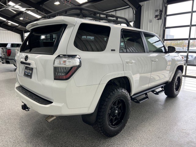 Used 2014 Toyota 4Runner SR5 Premium image 3