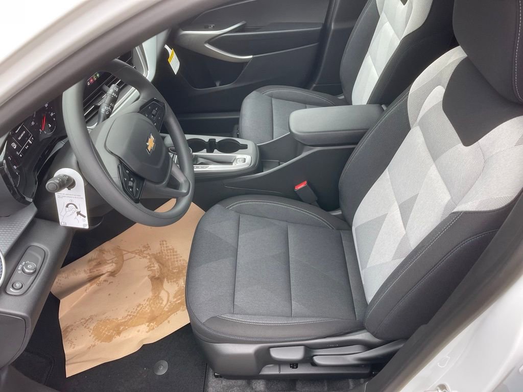New 2026 Chevrolet Trax LS image 11