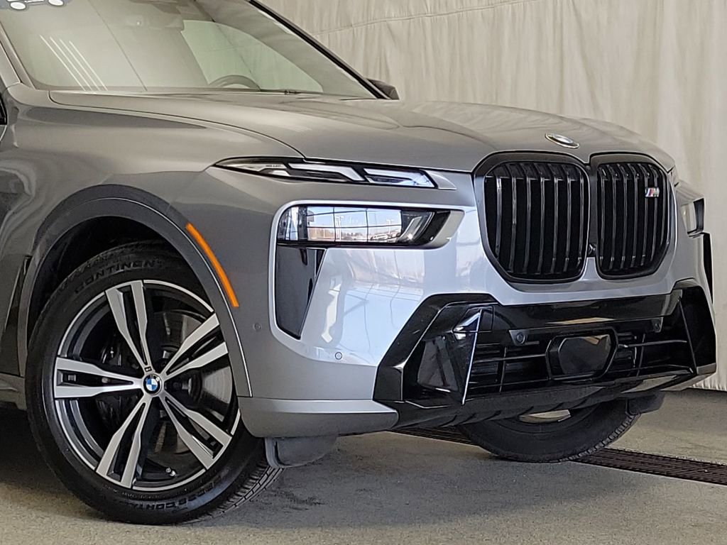 Used 2024 BMW X7 M60i w/ Executive Package image 2