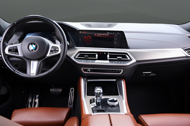 Used 2022 BMW X6 xDrive40i w/ Executive Package AWD/4WD image 18