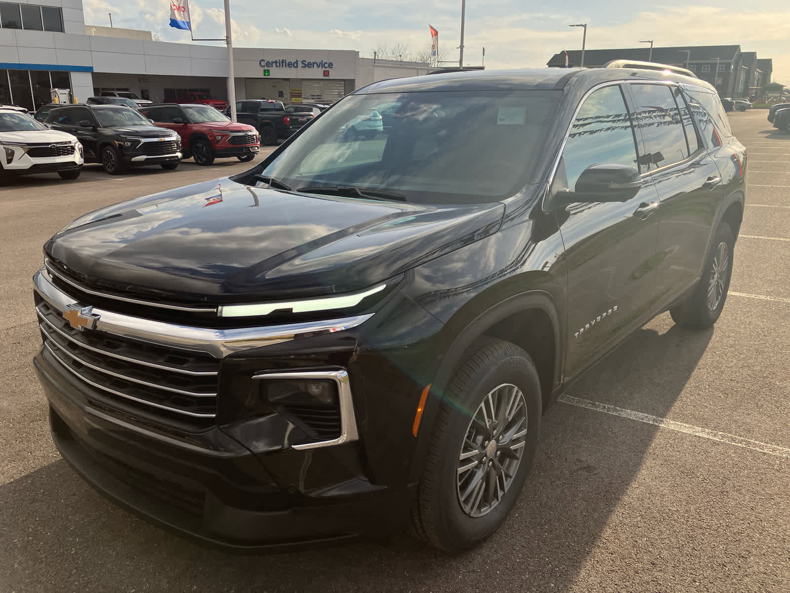 New 2026 Chevrolet Traverse LT w/ Enhanced Driving Package image 3