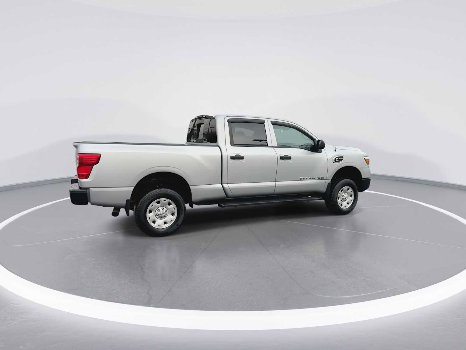 Used 2019 Nissan Titan S w/ S Utility Package image 8