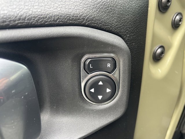 Used 2025 Jeep Gladiator Willys image 11