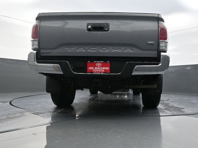 Used 2021 Toyota Tacoma TRD Off-Road AWD/4WD image 35
