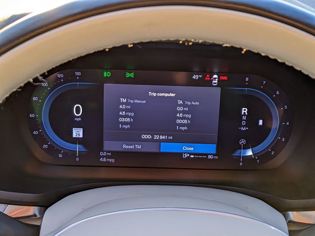 Certified 2023 Volvo V60 B5 Cross Country Plus w/ Climate Package image 15