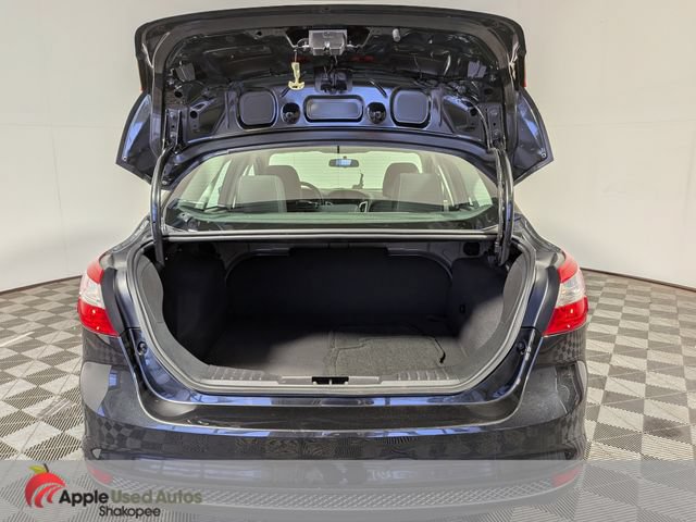 Used 2014 Ford Focus SE w/ SE Winter Package FWD image 7