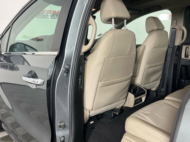 Used 2019 Honda Odyssey EX-L image 26