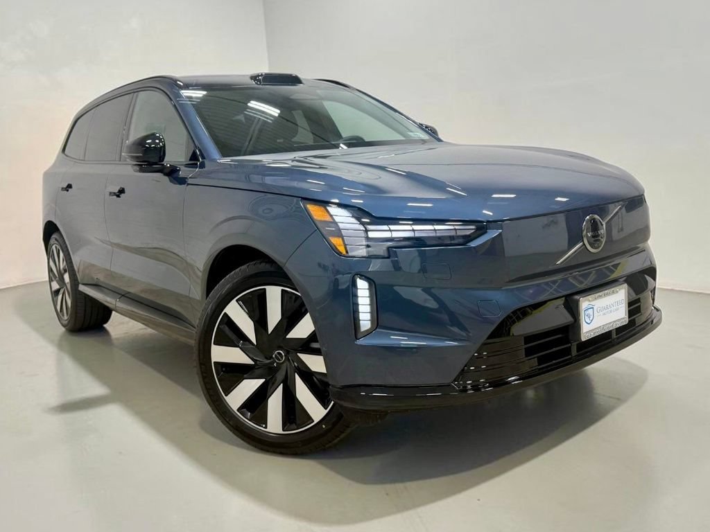 Used 2025 Volvo EX90 Ultra AWD/4WD image 3