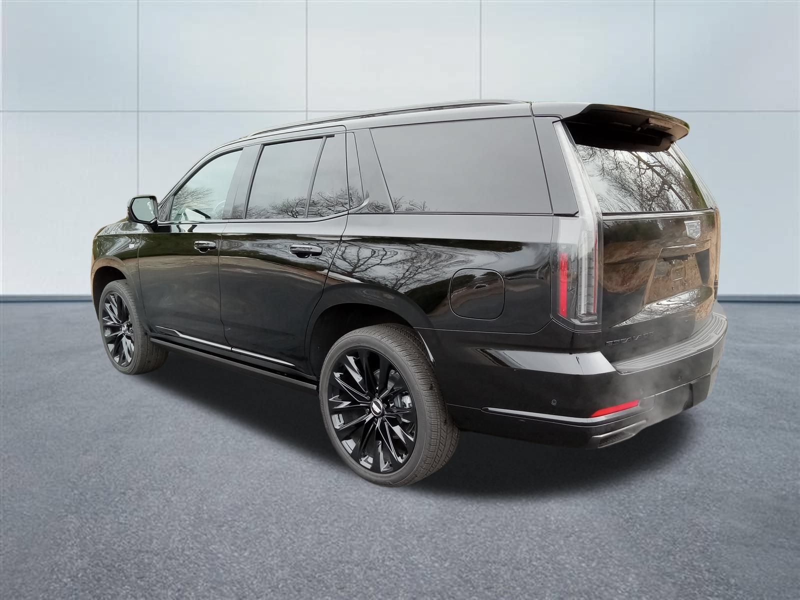 Certified 2026 Cadillac Escalade Platinum Sport w/ LPO, ONYX Package AWD/4WD image 3