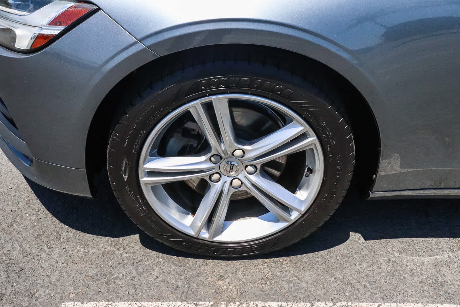 Used 2017 Volvo S90 T5 Momentum w/ Vision Package FWD image 6