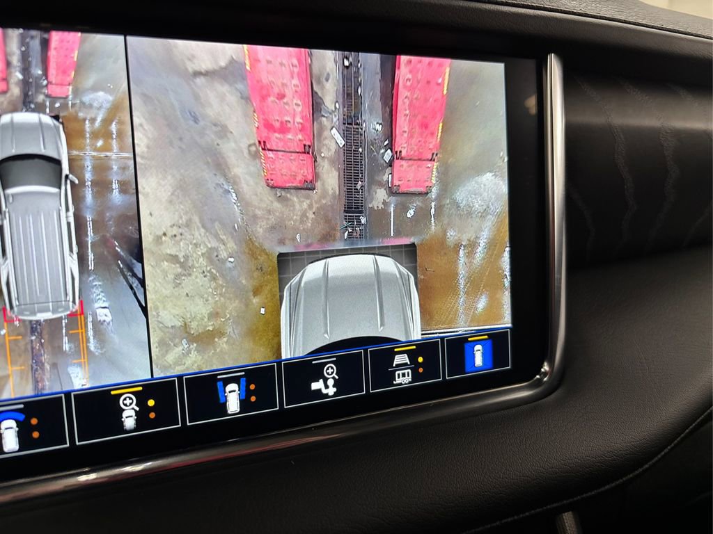 Used 2024 GMC Yukon XL Denali image 47