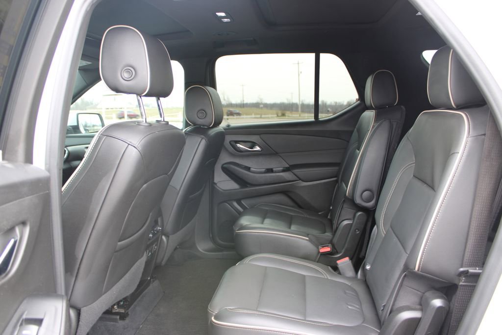 Used 2023 Chevrolet Traverse Premier image 24