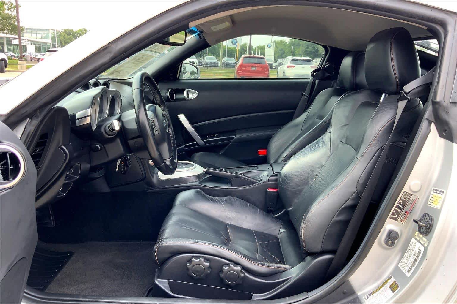 Used 2008 Nissan 350Z Touring w/ Cargo Convenience Pkg RWD image 6