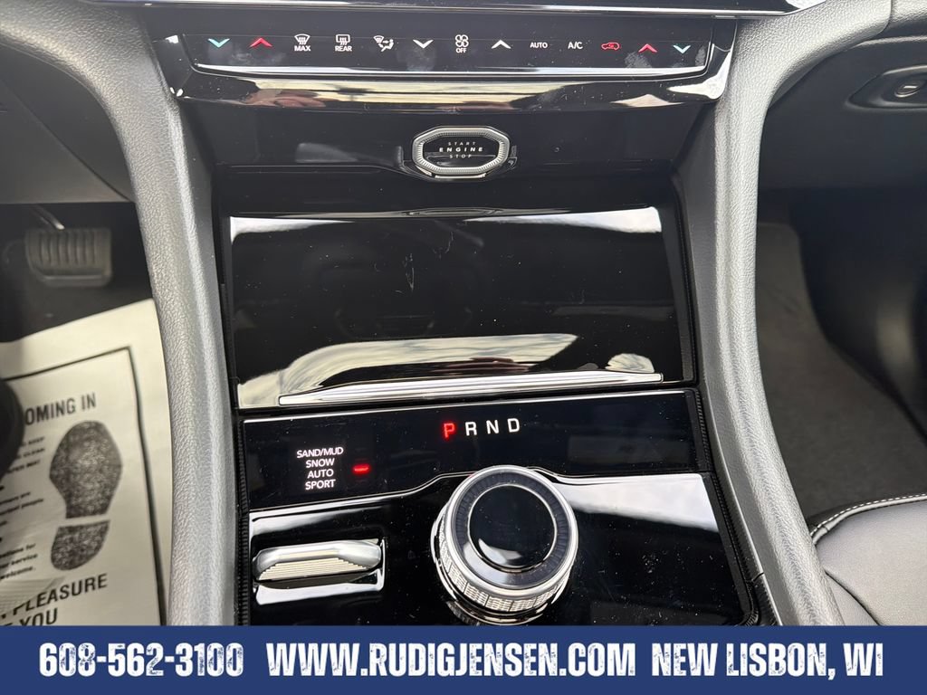 New 2026 Jeep Grand Cherokee L Limited w/ Limited Altitude Package AWD/4WD image 17