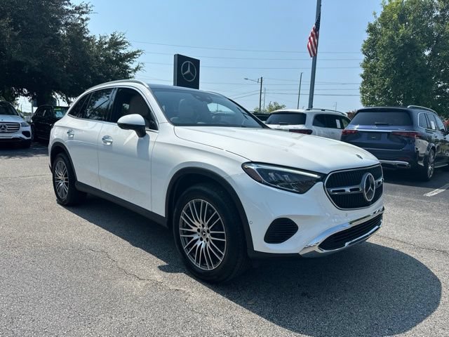 Used 2026 Mercedes-Benz GLC 300 4MATIC image 11
