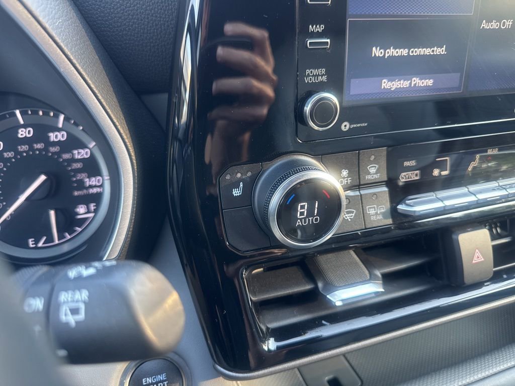 Used 2021 Toyota Highlander XLE image 5