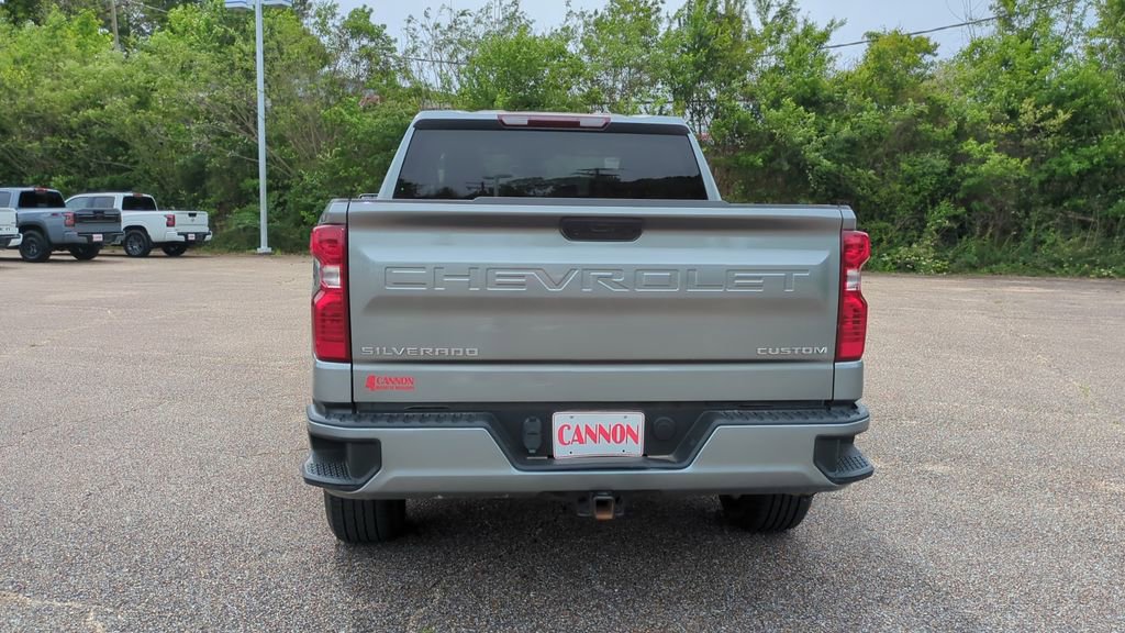 Used 2023 Chevrolet Silverado 1500 Custom image 6