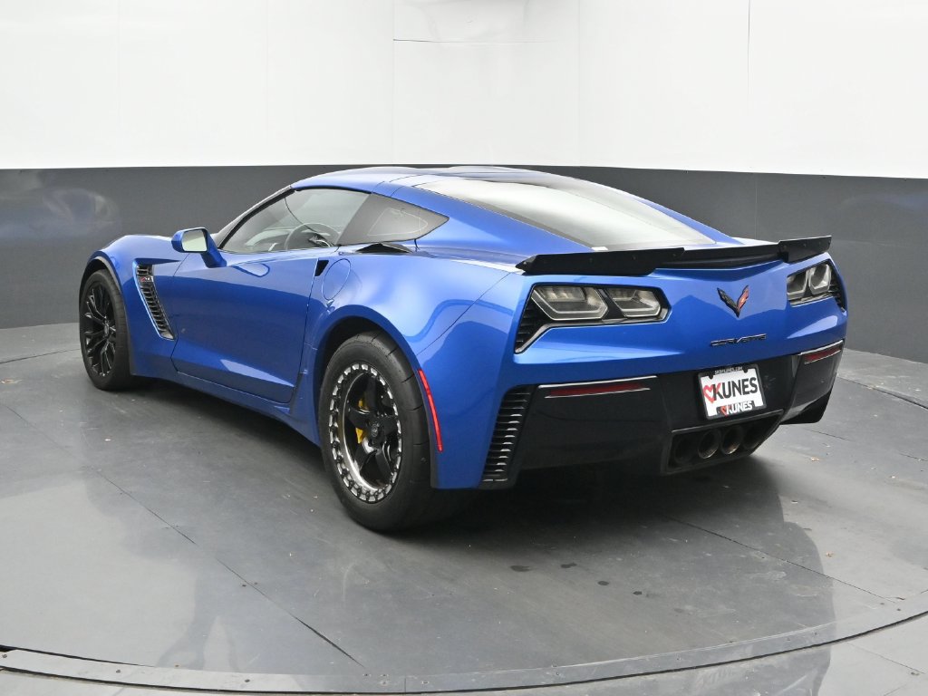 Used 2016 Chevrolet Corvette Z06 w/ 2LZ Preferred Equipment Group RWD image 11