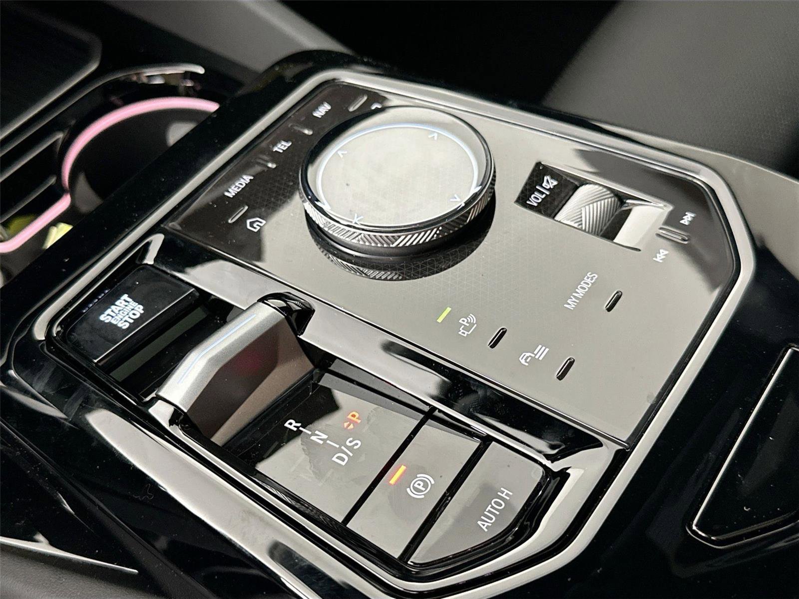 New 2026 BMW 530i xDrive w/ Premium Package image 16