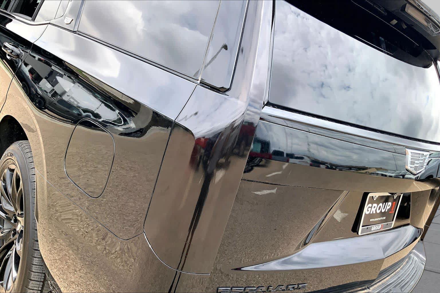 Used 2021 Cadillac Escalade Sport w/ Driver Assist Tech Package AWD/4WD image 32