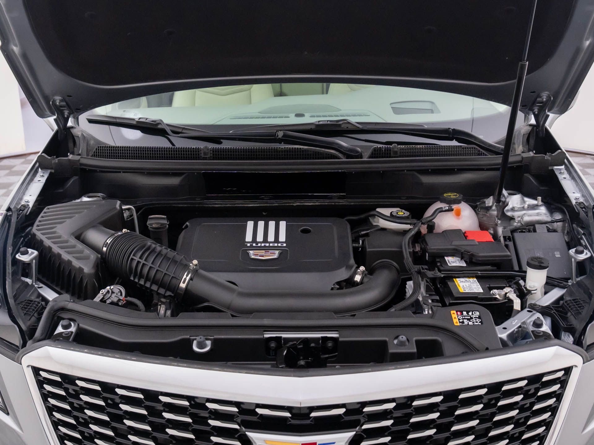 New 2026 Cadillac XT5 Premium Luxury w/ LPO, Floor Liner Package image 32