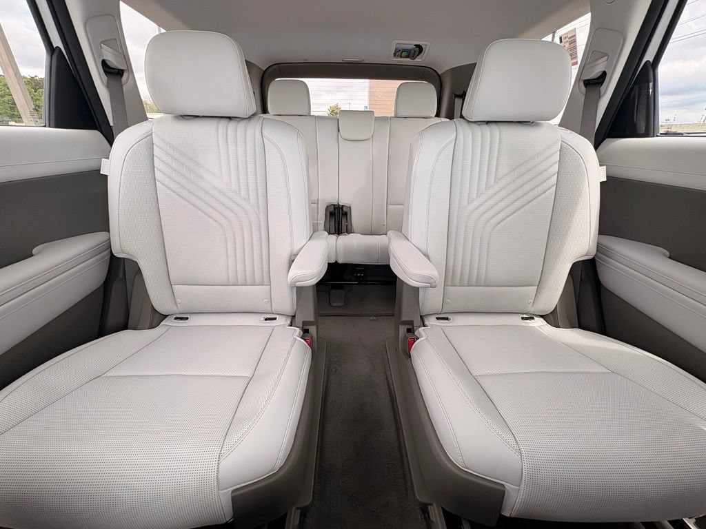 New 2026 Hyundai Palisade SEL Premium w/ Tow & Go Package FWD image 30