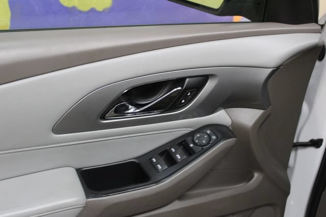 Used 2021 Chevrolet Traverse LT FWD image 13