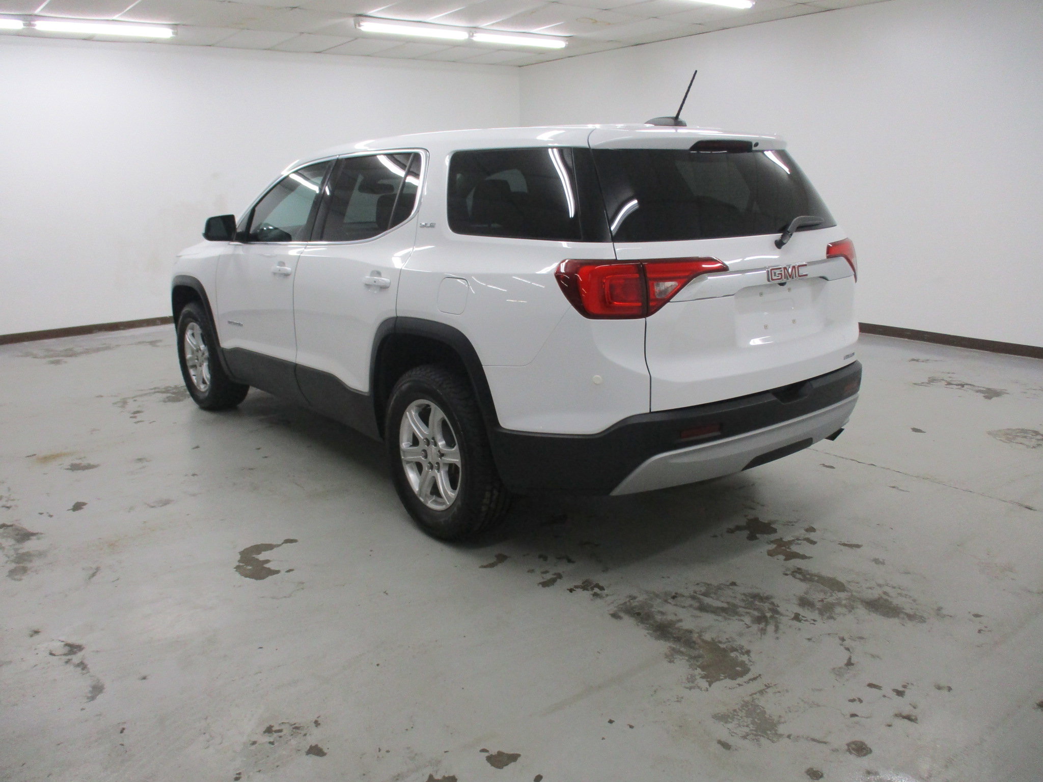 Used 2019 GMC Acadia SLE image 7