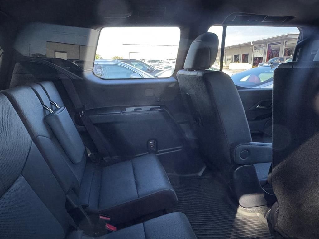 Used 2024 Lexus GX 550 w/ Accessory Package (2T) AWD/4WD image 5