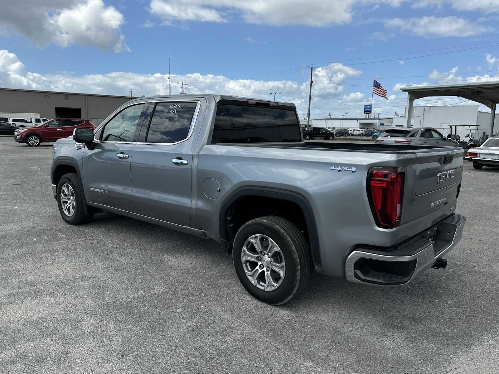 Used 2025 GMC Sierra 1500 SLT AWD/4WD image 7