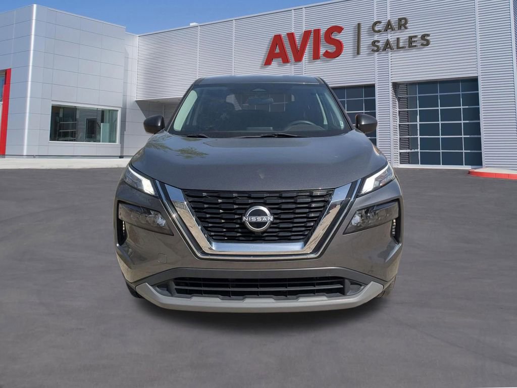 Used 2023 Nissan Rogue S image 2