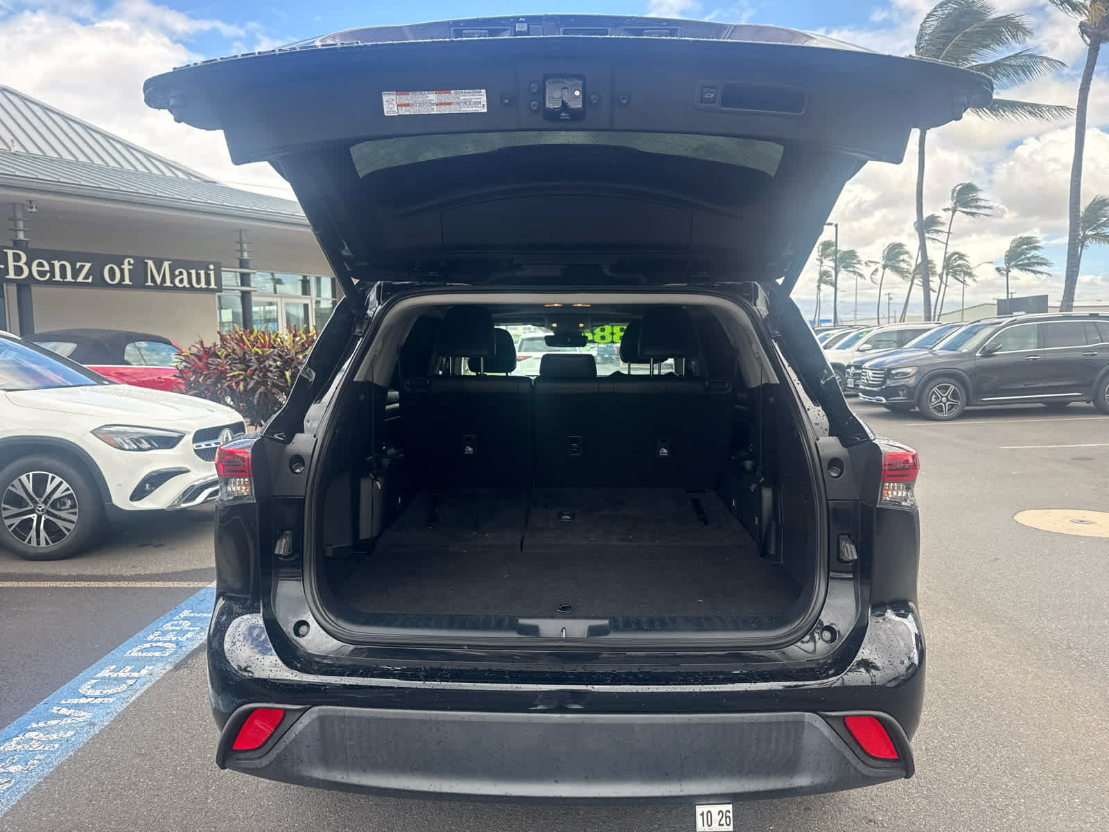 Used 2023 Toyota Highlander XLE FWD image 21