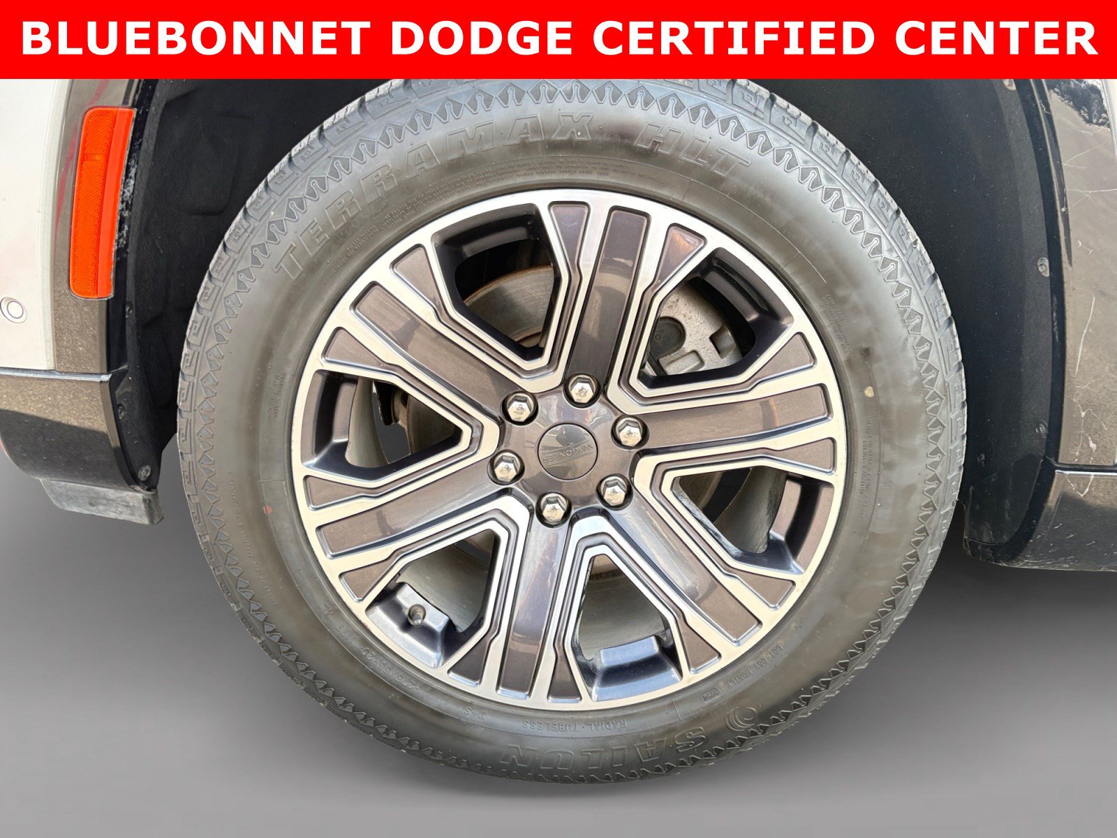 Used 2024 Jeep Wagoneer Series II w/ Flexible Seating Group AWD/4WD image 9