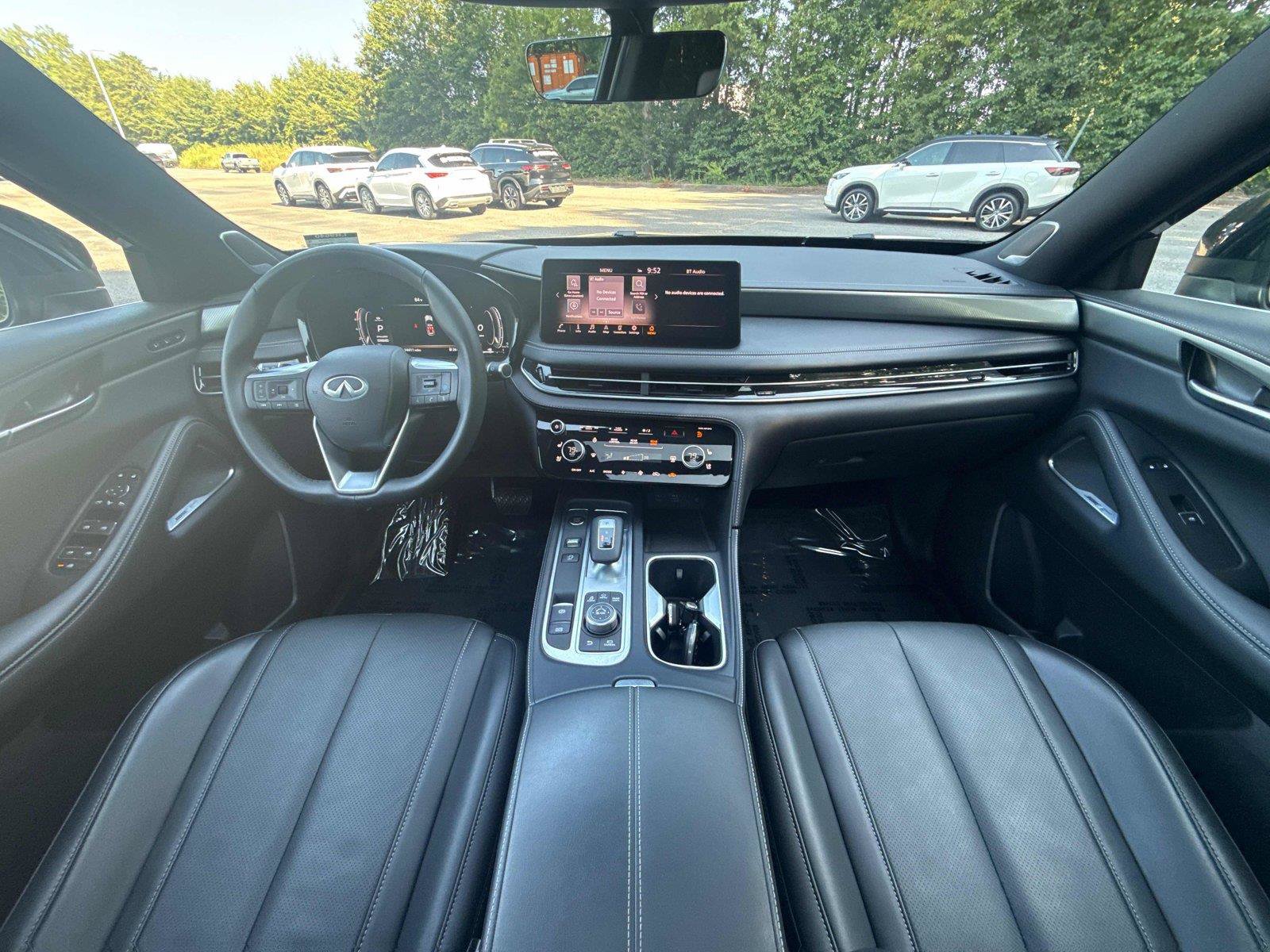 Used 2025 INFINITI QX60 Luxe w/ Black Edition FWD image 13
