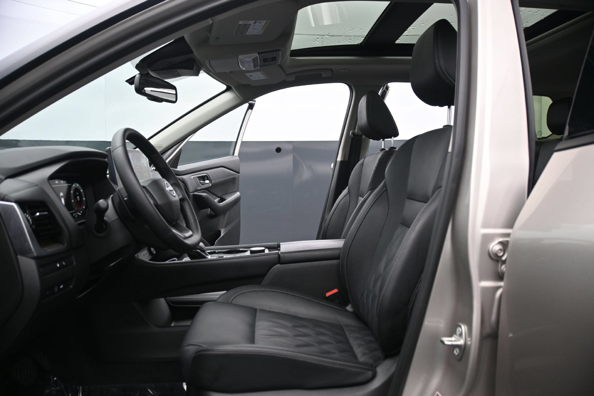 Used 2026 Nissan Rogue Platinum w/ Platinum Premium Package AWD/4WD image 21