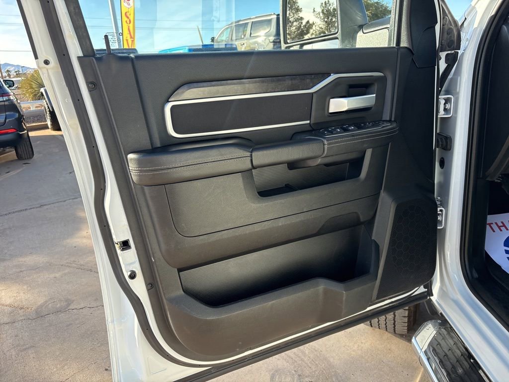 Used 2024 RAM 2500 Big Horn image 13