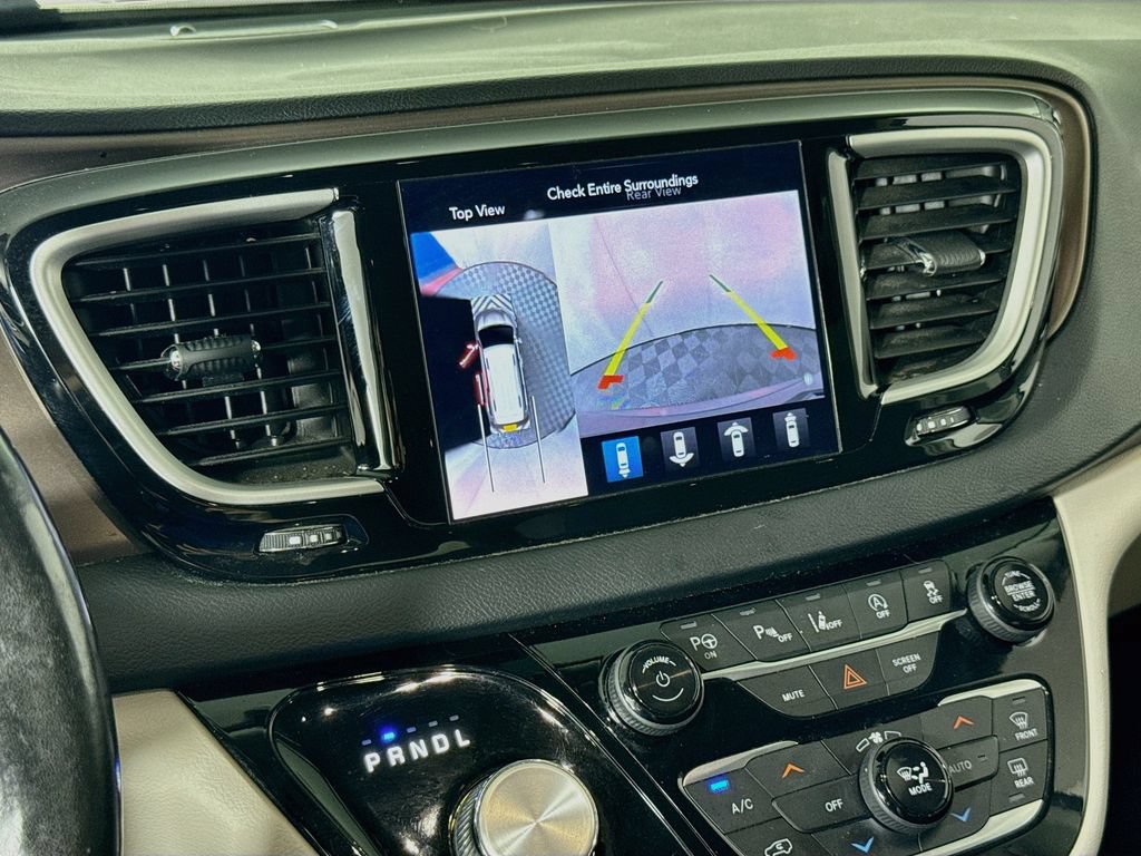 Used 2019 Chrysler Pacifica Touring Plus w/ Advanced Safetytec Group FWD image 14