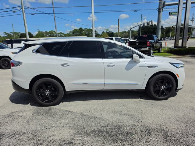 Used 2024 Buick Enclave Essence w/ Experience Buick Package AWD/4WD image 6