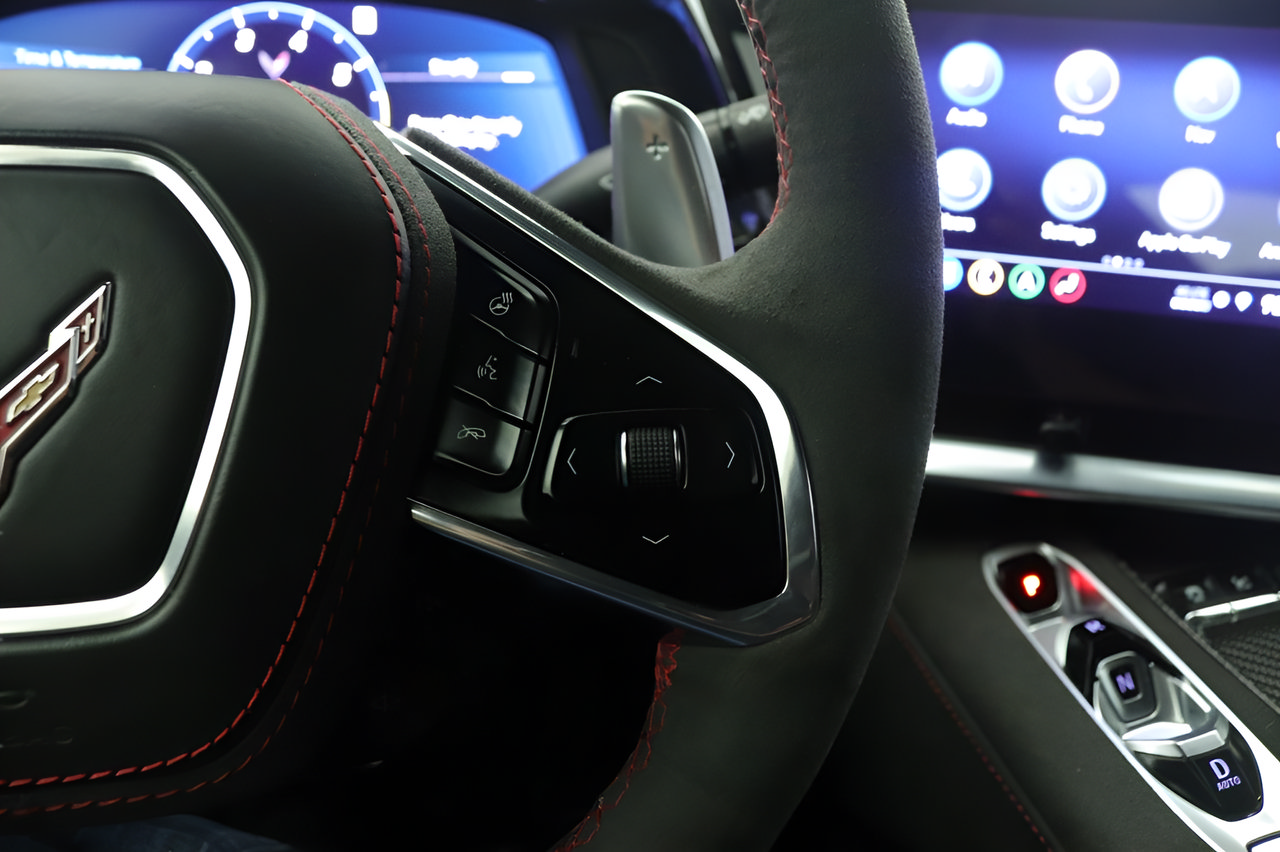 Used 2022 Chevrolet Corvette Stingray Premium Cpe w/ Z51 Performance Package RWD image 10