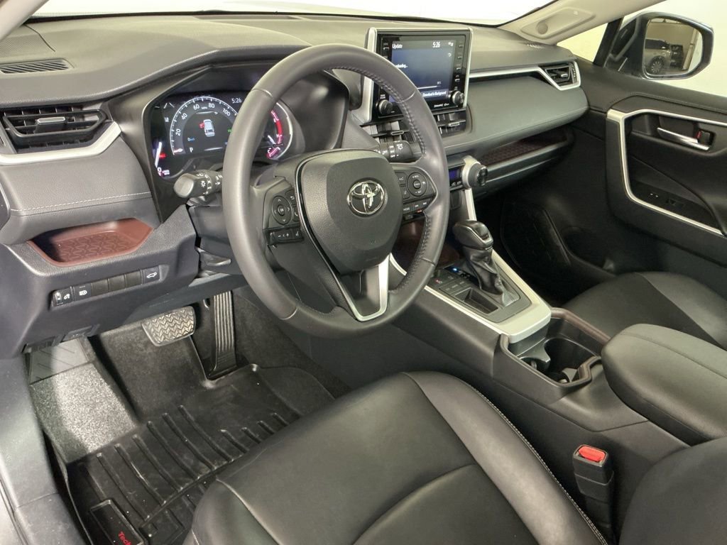 Used 2019 Toyota RAV4 Limited image 23