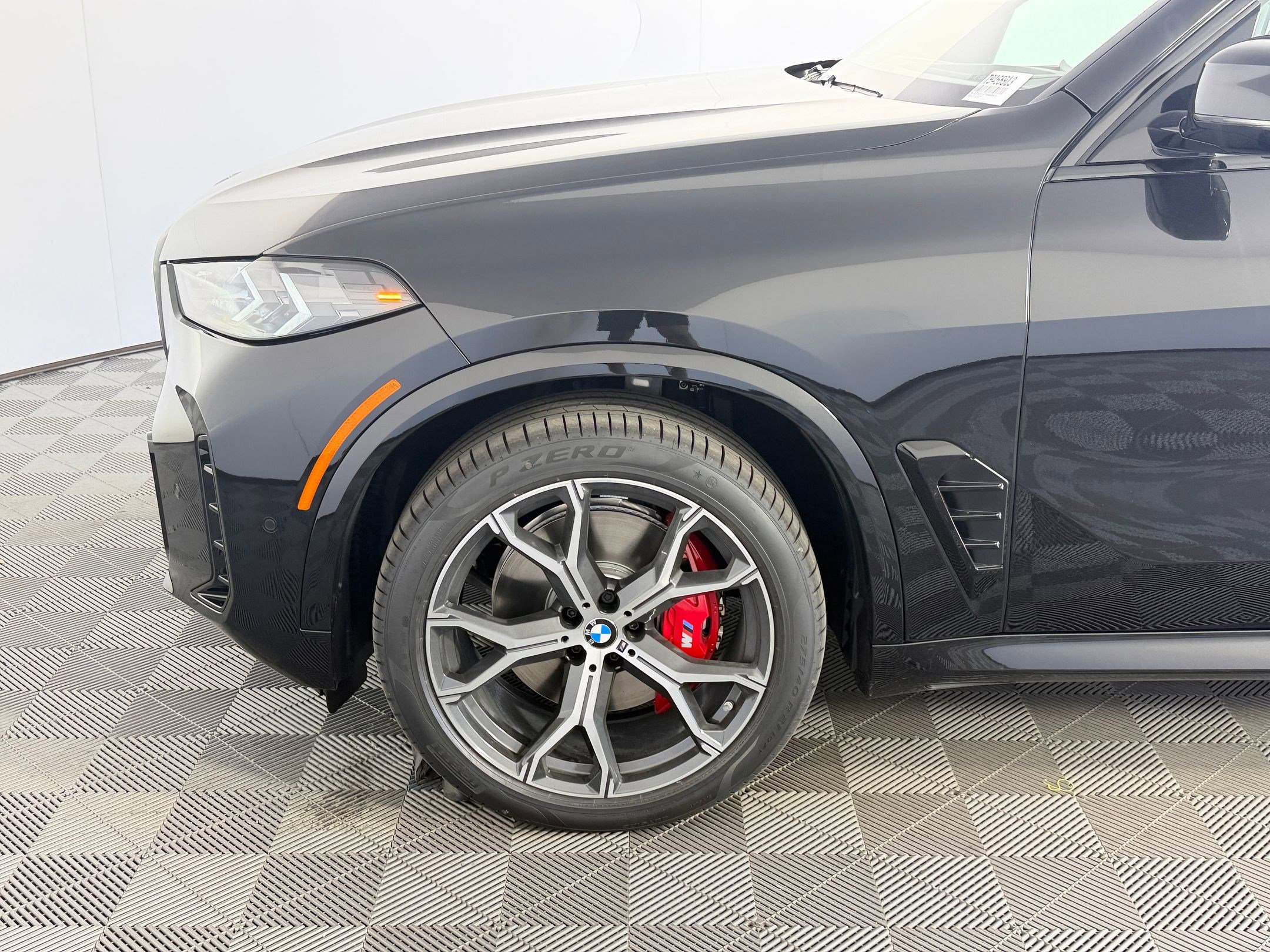 New 2026 BMW X5 xDrive40i w/ M Sport Package AWD/4WD image 11