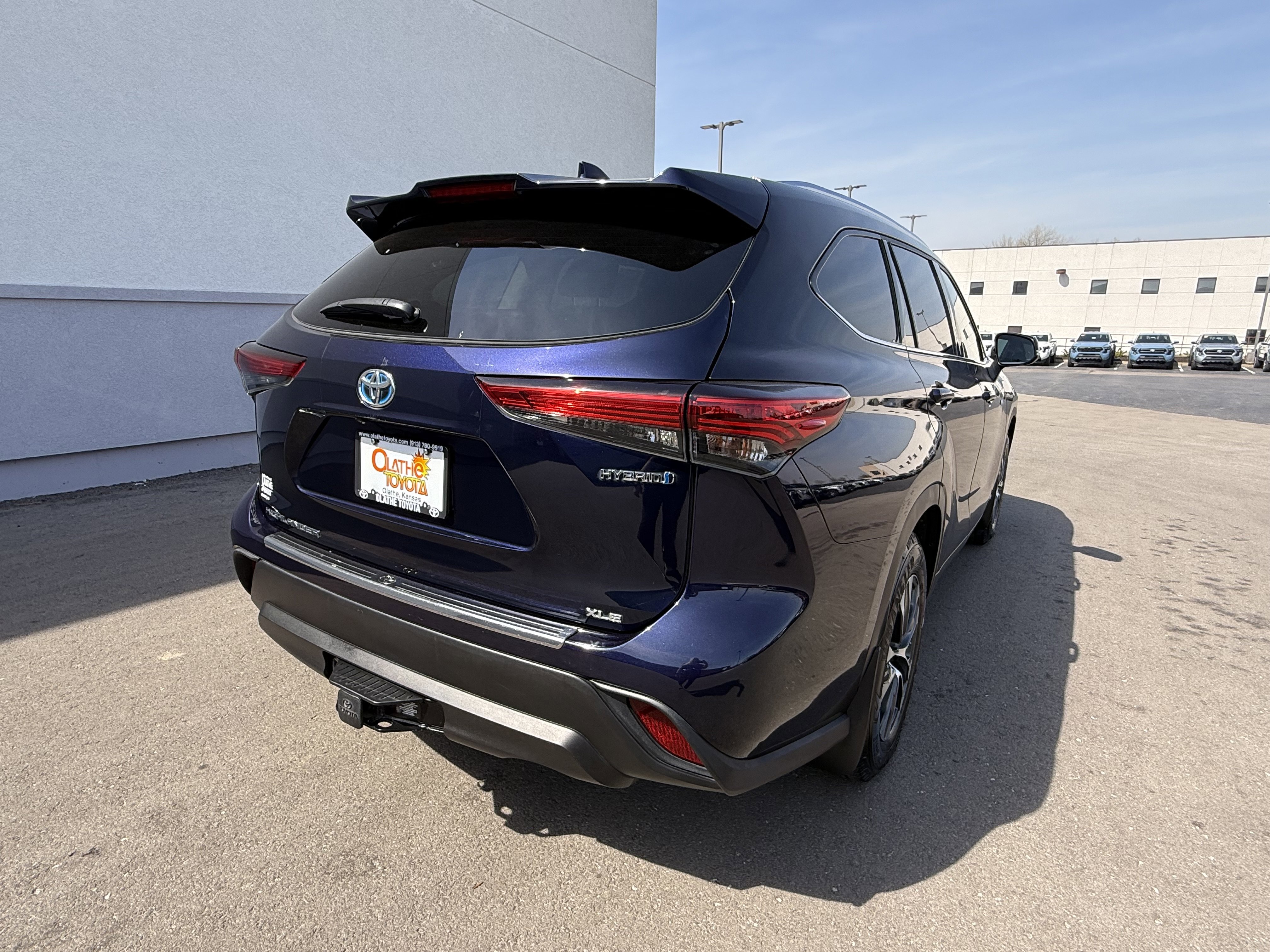 Used 2020 Toyota Highlander XLE image 27
