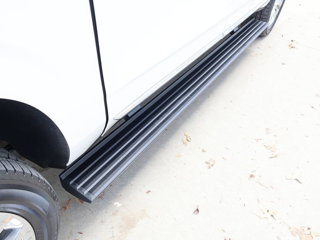 Certified 2022 GMC Yukon XL Denali image 37