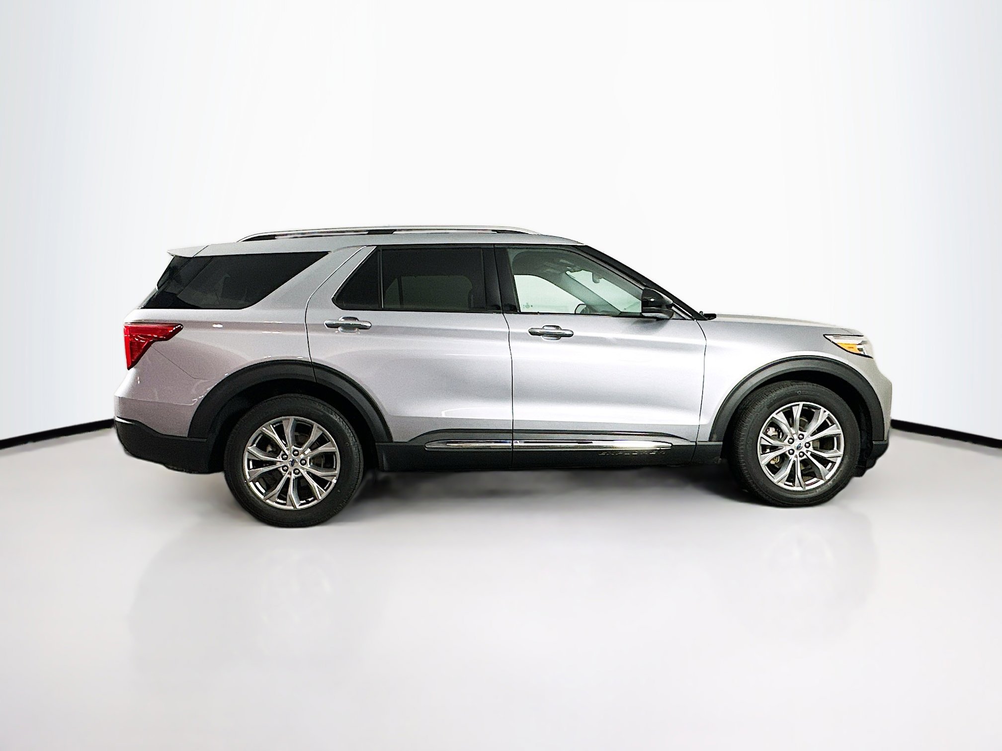 Used 2024 Ford Explorer Limited image 10