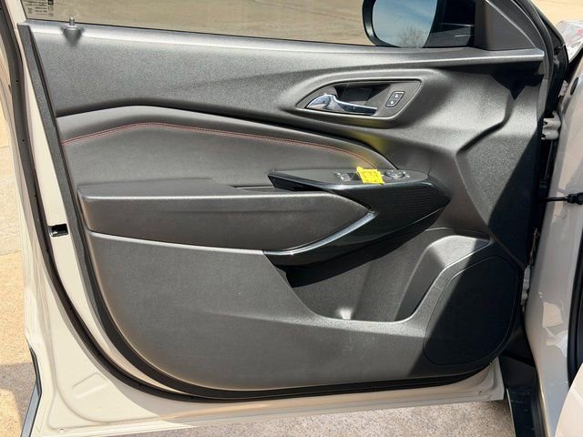 New 2026 Chevrolet Trax RS w/ Sunroof Package image 20