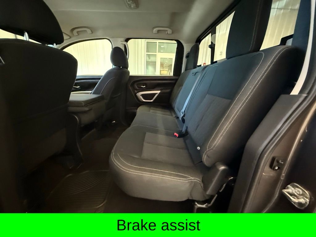 Used 2018 Nissan Titan SV AWD/4WD image 8